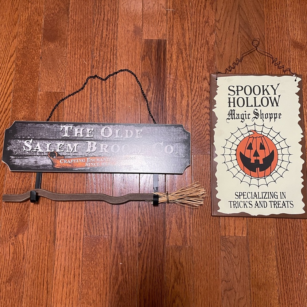 EUC - Halloween decor